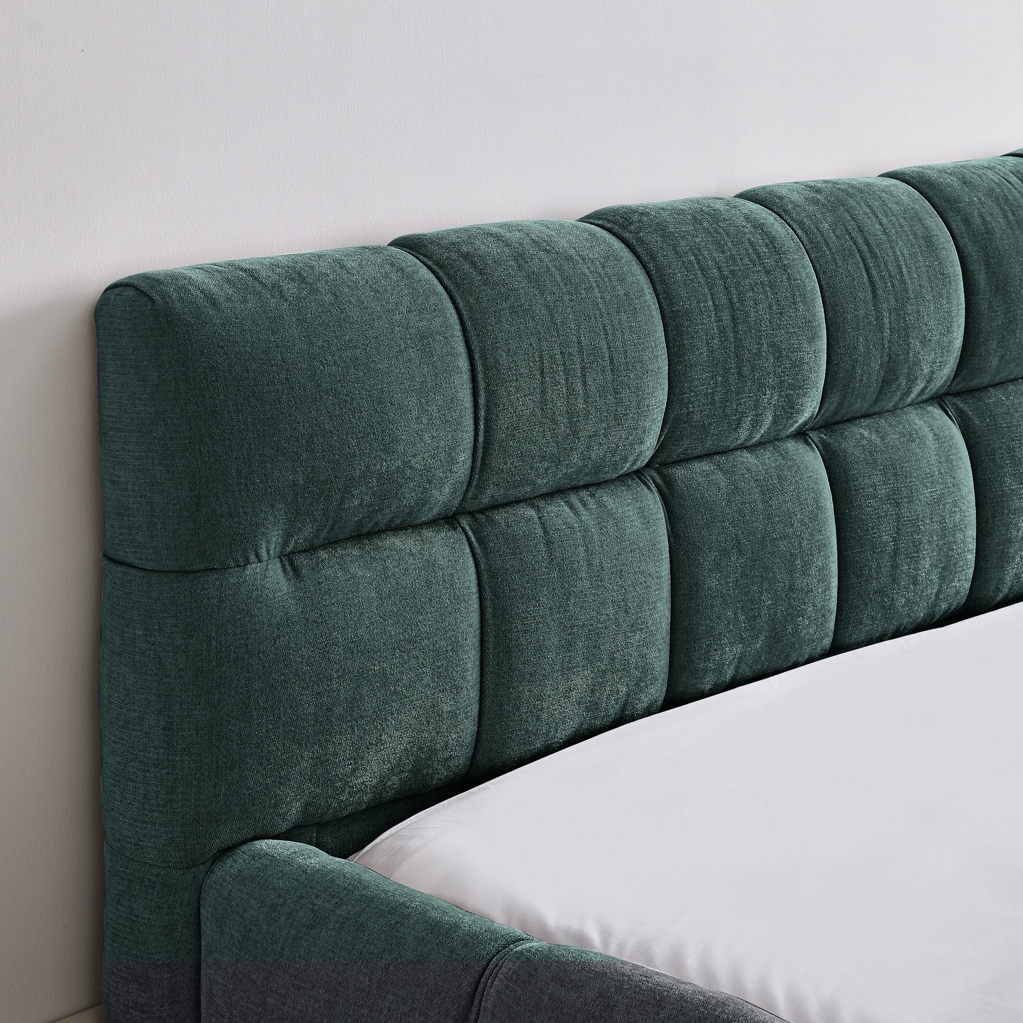 Queen Size Upholstered Bed Frame with Thick Fabric, Chenille Fabric Grounded Queen Size Platform Bed with Headboard and Solid Frame. No Box Spring Needed